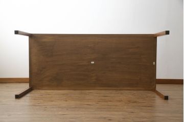 中古　美品　Cassinaixc.(カッシーナイクスシー)　IXC. R&D(イクスシー.R&D)　TRIX(トリックス)　ブラックウォールナット材　シンプルながら洗練されたデザインが魅力のダイニングテーブル(6人掛け、4人掛け、食卓)(定価約40万円)(R-066367)