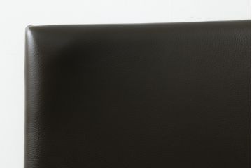 中古　美品　Cassinaixc.(カッシーナイクスシー)　IXC. R&D(イクスシー.R&D)　LINE(ライン)　FX革　スタイリッシュな佇まいが格好良いアームチェアとスツールのセット(ダイニングチェア、椅子、イス、本革、レザー、オットマン、フットスツール)(チェアの定価約12万8千円/スツールの定価約8万円)(R-066370)