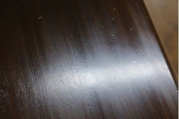 イギリスアンティーク　マホガニー材の美しい杢目が目を引く猫脚キャビネット(収納棚、戸棚、サイドボード、サイドキャビネット、飾り棚、英国)(R-066380)