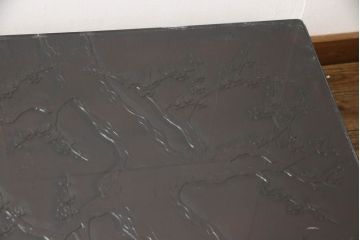 和製ビンテージ　大胆かつ繊細な彫刻が美しい日光彫りのガラス天板付き座卓(ローテーブル、リビングテーブル、センターテーブル、ヴィンテージ)(R-066385)