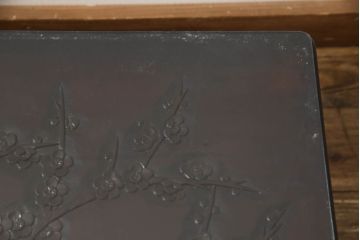 和製ビンテージ　大胆かつ繊細な彫刻が美しい日光彫りのガラス天板付き座卓(ローテーブル、リビングテーブル、センターテーブル、ヴィンテージ)(R-066385)