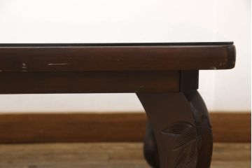 和製ビンテージ　大胆かつ繊細な彫刻が美しい日光彫りのガラス天板付き座卓(ローテーブル、リビングテーブル、センターテーブル、ヴィンテージ)(R-066385)