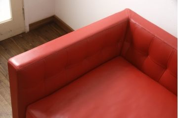 中古　美品　高級イタリア家具　Valdichienti (ヴァルディチェンティ)社　Luxor　本革(レザー)　レッドカラーが空間を彩る3人掛けソファ(トリプルソファ、三人掛けソファ、アームソファ)(R-066386)