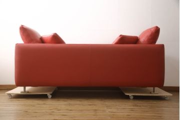 中古　美品　高級イタリア家具　Valdichienti (ヴァルディチェンティ)社　Luxor　本革(レザー)　レッドカラーが空間を彩る3人掛けソファ(トリプルソファ、三人掛けソファ、アームソファ)(R-066386)
