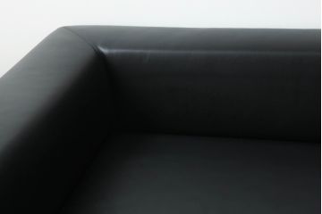 中古　オーストリア製　ヴィットマン(WITTMANN)　本革(レザー)　高級感漂う佇まいが魅力の3人掛けソファ(三人掛け、3P、トリプルソファ、アームソファ)(R-066387)