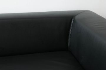 中古　オーストリア製　ヴィットマン(WITTMANN)　本革(レザー)　高級感漂う佇まいが魅力の3人掛けソファ(三人掛け、3P、トリプルソファ、アームソファ)(R-066387)