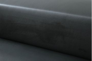 中古　オーストリア製　ヴィットマン(WITTMANN)　本革(レザー)　高級感漂う佇まいが魅力の3人掛けソファ(三人掛け、3P、トリプルソファ、アームソファ)(R-066387)
