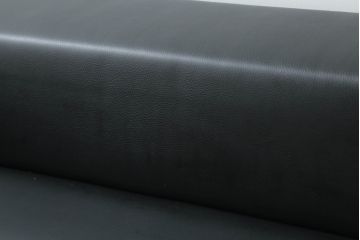 中古　オーストリア製　ヴィットマン(WITTMANN)　本革(レザー)　高級感漂う佇まいが魅力の3人掛けソファ(三人掛け、3P、トリプルソファ、アームソファ)(R-066387)