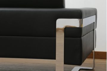 中古　オーストリア製　ヴィットマン(WITTMANN)　本革(レザー)　高級感漂う佇まいが魅力の3人掛けソファ(三人掛け、3P、トリプルソファ、アームソファ)(R-066387)