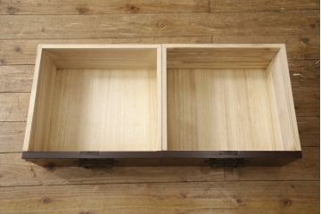 中古　ニレ材　上質な和の空間を演出する水屋箪笥サイドボード(茶箪笥、収納棚、戸棚、食器棚、サイドキャビネット)(R-066395)