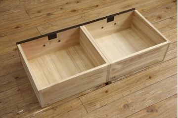 中古　ニレ材　上質な和の空間を演出する水屋箪笥サイドボード(茶箪笥、収納棚、戸棚、食器棚、サイドキャビネット)(R-066395)
