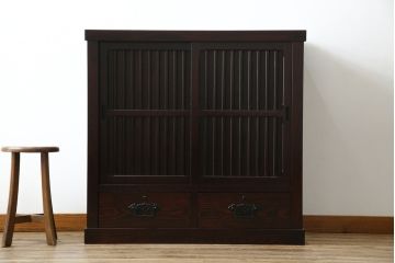 中古　ニレ材　上質な和の空間を演出する水屋箪笥サイドボード(茶箪笥、収納棚、戸棚、食器棚、サイドキャビネット)(R-066395)
