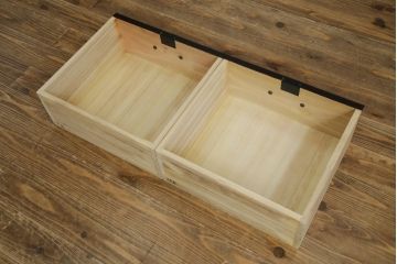中古　ニレ材　上質な和の空間を演出する水屋箪笥サイドボード(茶箪笥、収納棚、戸棚、食器棚、サイドキャビネット)(R-066395)
