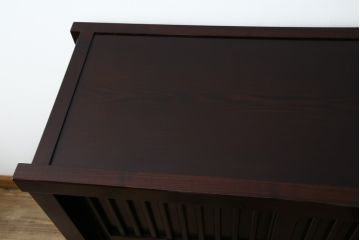 中古　ニレ材　上質な和の空間を演出する水屋箪笥サイドボード(茶箪笥、収納棚、戸棚、食器棚、サイドキャビネット)(R-066395)