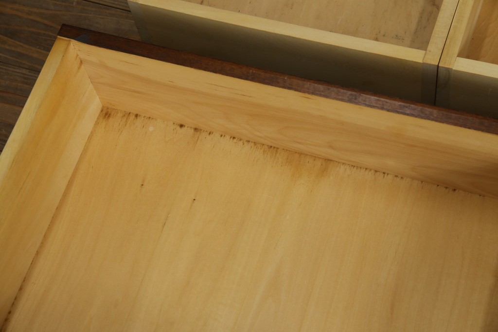 和製ヴィンテージ　北海道民芸家具　上品な佇まいが魅力的なチェスト　(R-066396)