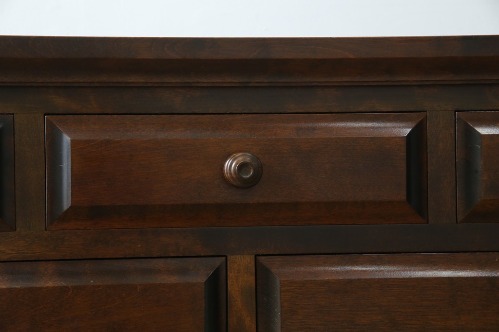 和製ヴィンテージ　北海道民芸家具　上品な佇まいが魅力的なチェスト　(R-066396)