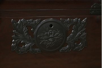 中古　渡辺家具店　漆塗り　木地呂塗り　上品な佇まいが美しい仙台箪笥(和タンス、衣装箪笥、収納たんす、引き出し)(R-066397)