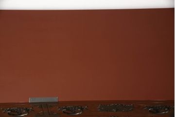 中古　美品!!　欅産業製　特注　漆塗り　朱塗り　上品な牡丹の金具がアクセントの米沢箪笥サイドボード(和タンス、収納たんす、引き出し)(定価約150万円)(R-066398)