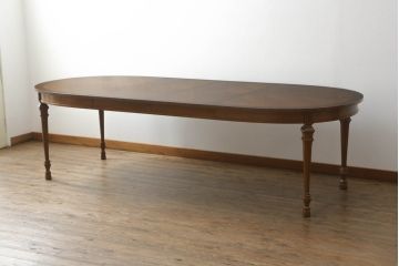 中古　DREXEL HERITAGE(ドレクセルヘリテイジ)　FRANCESCA(フランチェスカ)シリーズ　優美な佇まいのダイニングテーブル(エクステンションテーブル、食卓、4人掛け、6人掛け、8人掛け、オーバル型)(R-066399)