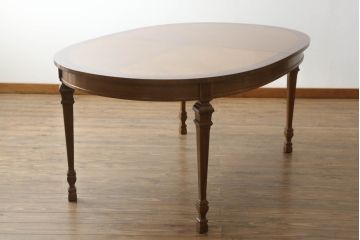 中古　DREXEL HERITAGE(ドレクセルヘリテイジ)　FRANCESCA(フランチェスカ)シリーズ　優美な佇まいのダイニングテーブル(エクステンションテーブル、食卓、4人掛け、6人掛け、8人掛け、オーバル型)(R-066399)