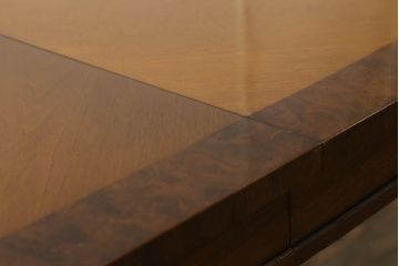 中古　DREXEL HERITAGE(ドレクセルヘリテイジ)　FRANCESCA(フランチェスカ)シリーズ　優美な佇まいのダイニングテーブル(エクステンションテーブル、食卓、4人掛け、6人掛け、8人掛け、オーバル型)(R-066399)