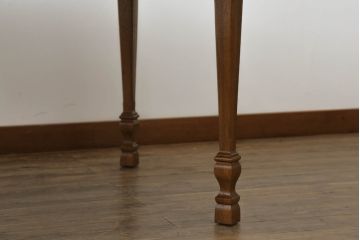 中古　DREXEL HERITAGE(ドレクセルヘリテイジ)　FRANCESCA(フランチェスカ)シリーズ　優美な佇まいのダイニングテーブル(エクステンションテーブル、食卓、4人掛け、6人掛け、8人掛け、オーバル型)(R-066399)
