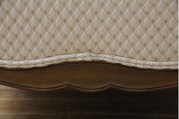 中古　超美品!!　DREXEL HERITAGE(ドレクセルヘリテイジ)　Upholstery(アップホルスタリー)　張り替え済み　クラシカルな佇まいの1人掛けソファ(アームチェア、一人掛け、1P、ラウンジチェア)(R-066406)