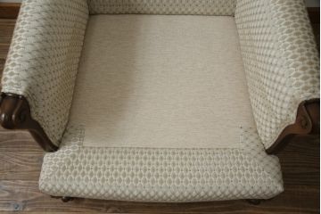 中古　超美品!!　DREXEL HERITAGE(ドレクセルヘリテイジ)　Upholstery(アップホルスタリー)　張り替え済み　クラシカルな佇まいの1人掛けソファ(アームチェア、一人掛け、1P、ラウンジチェア)(R-066406)