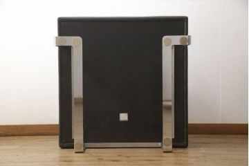 中古　オーストリア製　ヴィットマン(WITTMANN)　本革(レザー)　高級感漂う佇まいが魅力の1人掛けソファ(一人掛け、1P、アームソファ、ラウンジソファ)(R-066414)