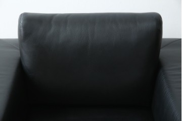 中古　オーストリア製　ヴィットマン(WITTMANN)　本革(レザー)　高級感漂う佇まいが魅力の1人掛けソファ(一人掛け、1P、アームソファ、ラウンジソファ)(R-066414)