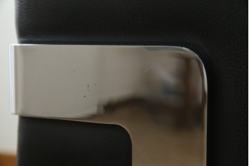 中古　オーストリア製　ヴィットマン(WITTMANN)　本革(レザー)　高級感漂う佇まいが魅力の1人掛けソファ(一人掛け、1P、アームソファ、ラウンジソファ)(R-066414)