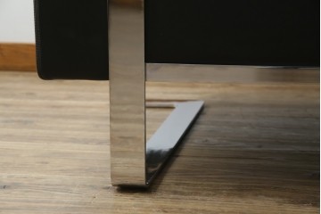 中古　オーストリア製　ヴィットマン(WITTMANN)　本革(レザー)　高級感漂う佇まいが魅力の1人掛けソファ(一人掛け、1P、アームソファ、ラウンジソファ)(R-066414)