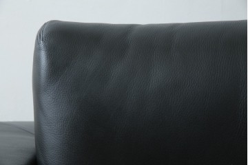 中古　オーストリア製　ヴィットマン(WITTMANN)　本革(レザー)　高級感漂う佇まいが魅力の1人掛けソファ(一人掛け、1P、アームソファ、ラウンジソファ)(R-066414)