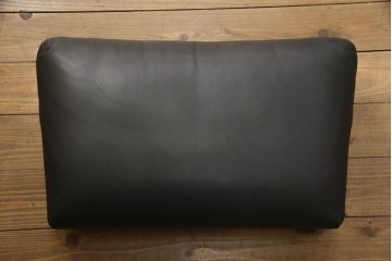 中古　オーストリア製　ヴィットマン(WITTMANN)　本革(レザー)　高級感漂う佇まいが魅力の1人掛けソファ(一人掛け、1P、アームソファ、ラウンジソファ)(R-066415)