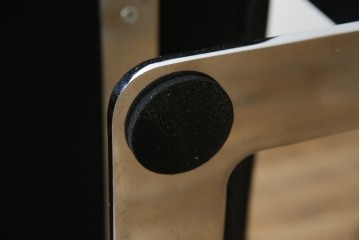 中古　オーストリア製　ヴィットマン(WITTMANN)　本革(レザー)　高級感漂う佇まいが魅力の1人掛けソファ(一人掛け、1P、アームソファ、ラウンジソファ)(R-066415)