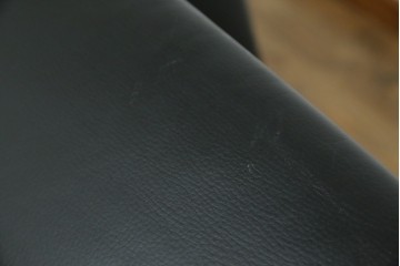 中古　オーストリア製　ヴィットマン(WITTMANN)　本革(レザー)　高級感漂う佇まいが魅力の1人掛けソファ(一人掛け、1P、アームソファ、ラウンジソファ)(R-066415)