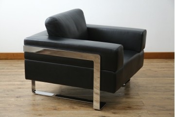 中古　オーストリア製　ヴィットマン(WITTMANN)　本革(レザー)　高級感漂う佇まいが魅力の1人掛けソファ(一人掛け、1P、アームソファ、ラウンジソファ)(R-066415)