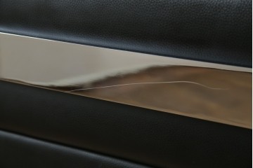 中古　オーストリア製　ヴィットマン(WITTMANN)　本革(レザー)　高級感漂う佇まいが魅力の1人掛けソファ(一人掛け、1P、アームソファ、ラウンジソファ)(R-066415)