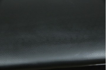 中古　オーストリア製　ヴィットマン(WITTMANN)　本革(レザー)　高級感漂う佇まいが魅力の1人掛けソファ(一人掛け、1P、アームソファ、ラウンジソファ)(R-066415)