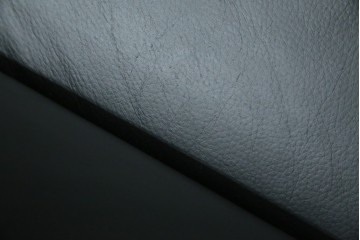 中古　オーストリア製　ヴィットマン(WITTMANN)　本革(レザー)　高級感漂う佇まいが魅力の1人掛けソファ(一人掛け、1P、アームソファ、ラウンジソファ)(R-066415)