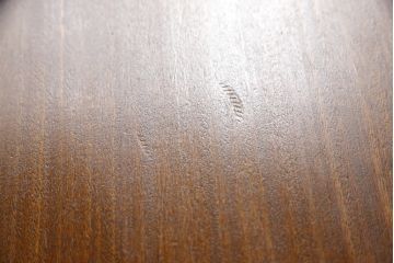 中古　BC工房　天板一枚板　ウォールナット材製の上質なダイニングテーブル(6人掛け、4人掛け、食卓、作業台)(R-066417)