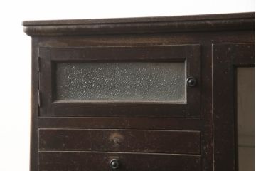 和製アンティーク　隠す収納・見せる収納に活躍してくれるデンタルキャビネット(ケビント、デンタルケース、ガラスケース、収納棚、戸棚、キャビネット、店舗什器)(R-066418)