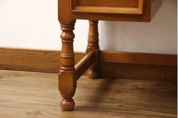中古　横浜ダニエル(daniel)　温かみのある色合いと上品な佇まいが魅力のドレッサーとスツールのセット(鏡台、ミラー、化粧台)(R-066420)