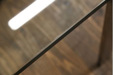 中古　ドイツ製　WALTER KNOLL(ウォルター・ノル)　ノーマン・フォスター(Norman Foster)　FOSTER 500　洗練されたモダンデザインが魅力のセンターテーブル(ガラステーブル、カクテルテーブル、リビングテーブル、カフェテーブル、ローテーブル)(定価約56万円)(R-066421)
