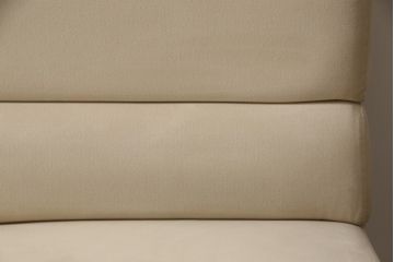 中古　美品　カリモク家具(karimoku)　CS62モデル　3人掛食堂椅子　特注ラムース　ナチュラルな空間を演出する三人掛けアームレスソファ(ダイニングソファ、長椅子、長イス)(定価約17万円)(R-066422)