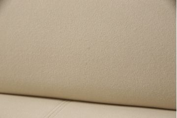 中古　美品　カリモク家具(karimoku)　CS62モデル　3人掛食堂椅子　特注ラムース　ナチュラルな空間を演出する三人掛けアームレスソファ(ダイニングソファ、長椅子、長イス)(定価約17万円)(R-066422)