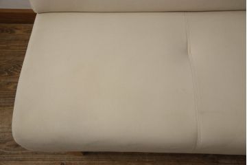中古　美品　カリモク家具(karimoku)　CS62モデル　3人掛食堂椅子　特注ラムース　ナチュラルな空間を演出する三人掛けアームレスソファ(ダイニングソファ、長椅子、長イス)(定価約17万円)(R-066422)