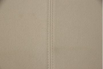 中古　美品　カリモク家具(karimoku)　CS62モデル　3人掛食堂椅子　特注ラムース　ナチュラルな空間を演出する三人掛けアームレスソファ(ダイニングソファ、長椅子、長イス)(定価約17万円)(R-066422)
