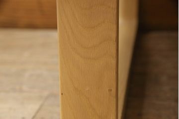 中古　美品　カリモク家具(karimoku)　CS62モデル　3人掛食堂椅子　特注ラムース　ナチュラルな空間を演出する三人掛けアームレスソファ(ダイニングソファ、長椅子、長イス)(定価約17万円)(R-066422)