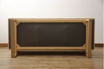中古　美品　カリモク家具(karimoku)　CS62モデル　3人掛食堂椅子　特注ラムース　ナチュラルな空間を演出する三人掛けアームレスソファ(ダイニングソファ、長椅子、長イス)(定価約17万円)(R-066422)